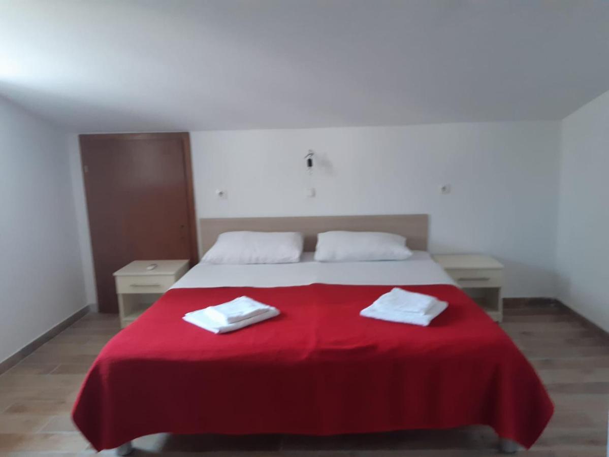 Apartmani I Sobe Grga Starigrad Paklenica Dış mekan fotoğraf