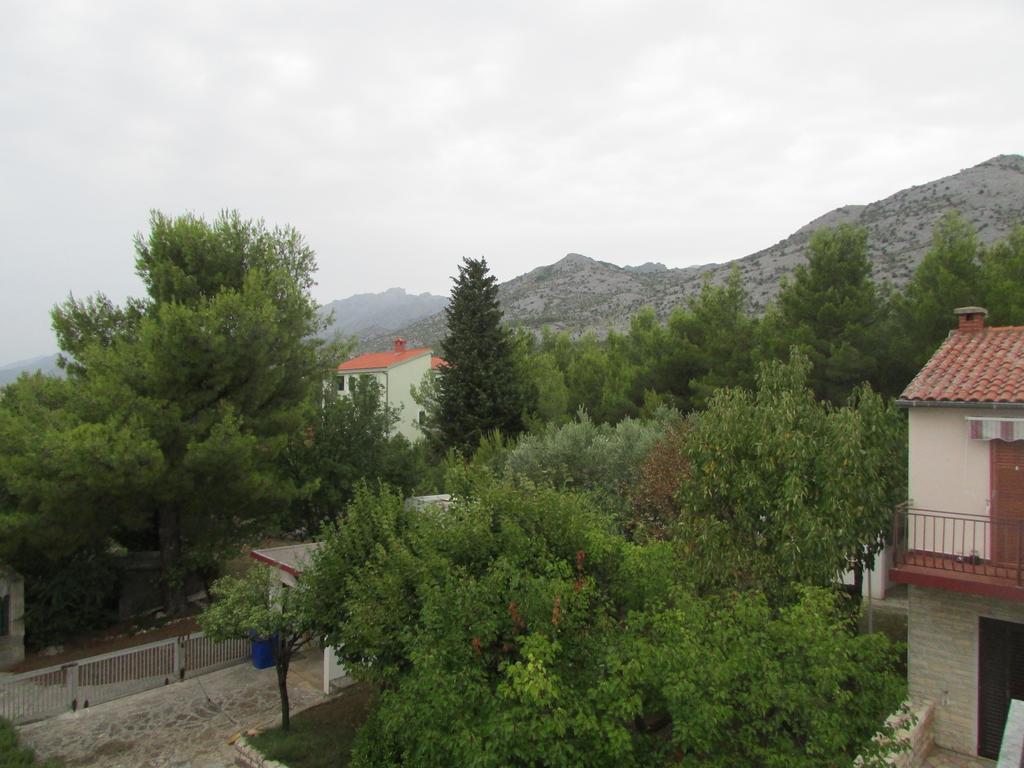 Apartmani I Sobe Grga Starigrad Paklenica Oda fotoğraf