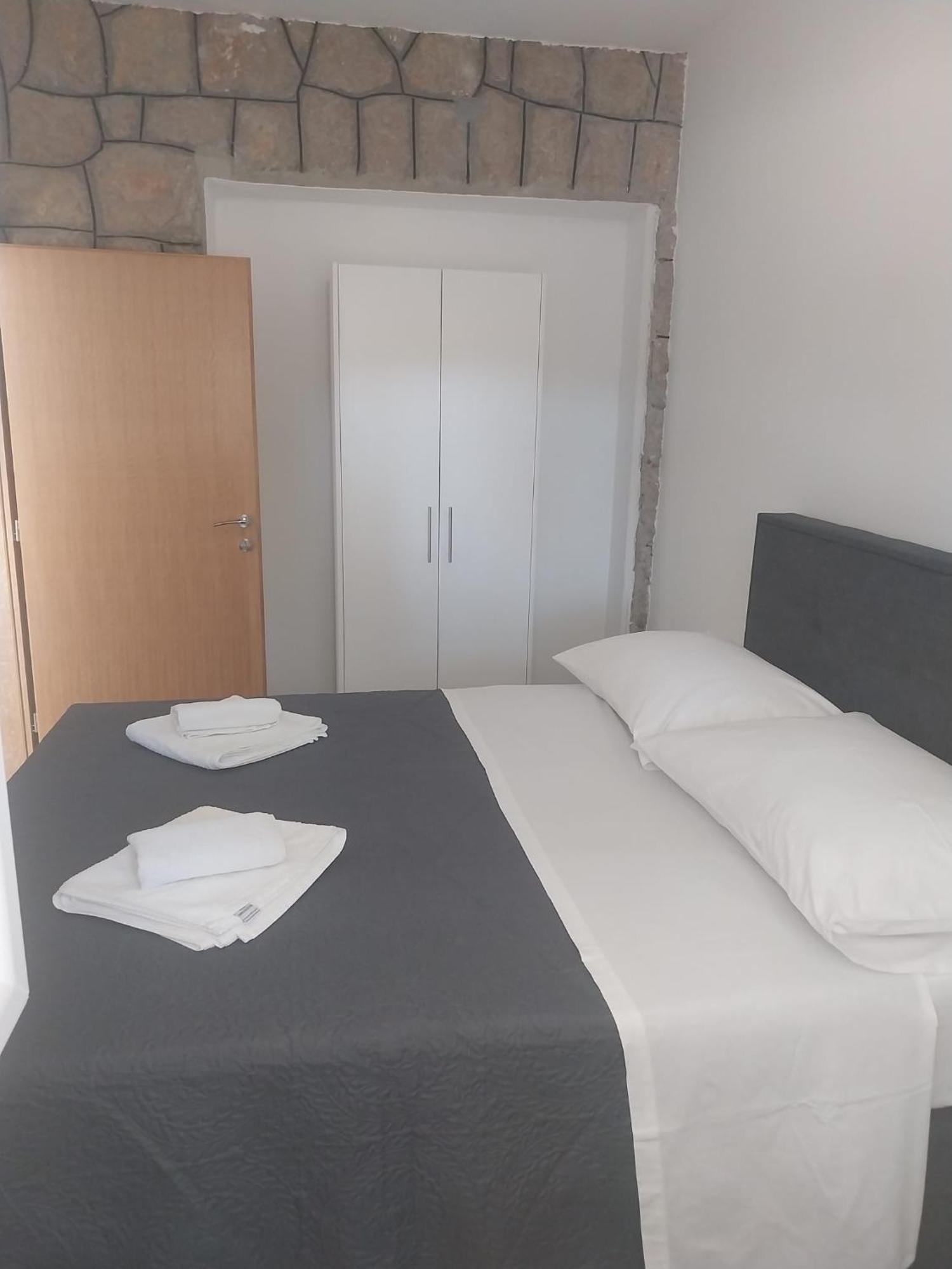 Apartmani I Sobe Grga Starigrad Paklenica Dış mekan fotoğraf