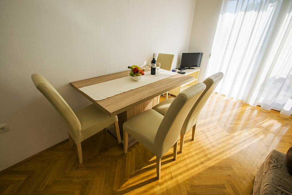 Apartmani I Sobe Grga Starigrad Paklenica Dış mekan fotoğraf